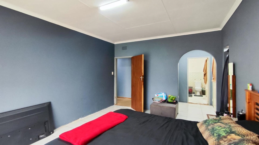 3 Bedroom Property for Sale in Barvallen Gauteng