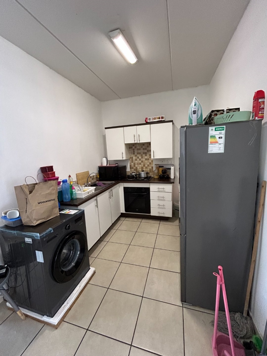 2 Bedroom Property for Sale in Grand Central Gauteng