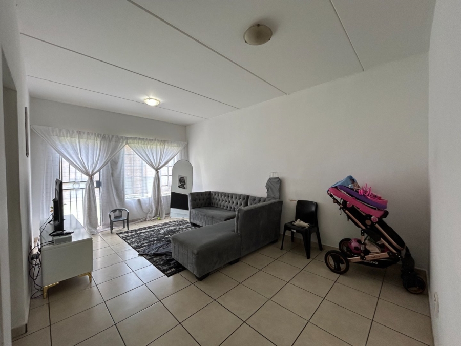 2 Bedroom Property for Sale in Grand Central Gauteng