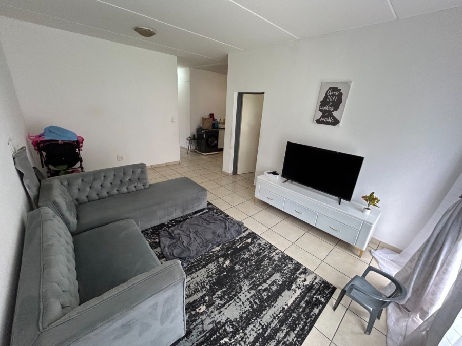 2 Bedroom Property for Sale in Grand Central Gauteng