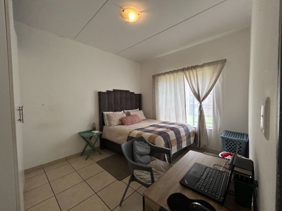 2 Bedroom Property for Sale in Grand Central Gauteng