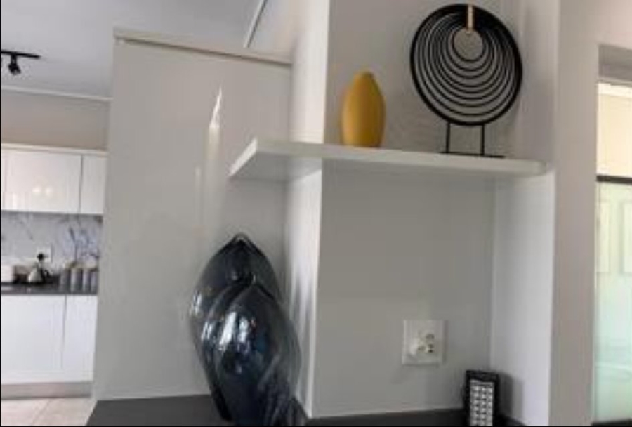 2 Bedroom Property for Sale in Waterfall Gauteng