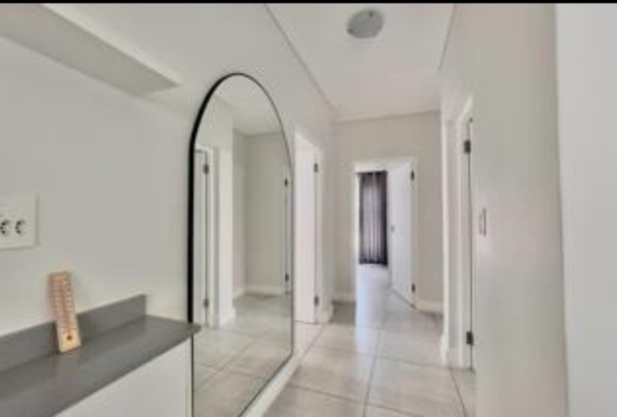 2 Bedroom Property for Sale in Waterfall Gauteng