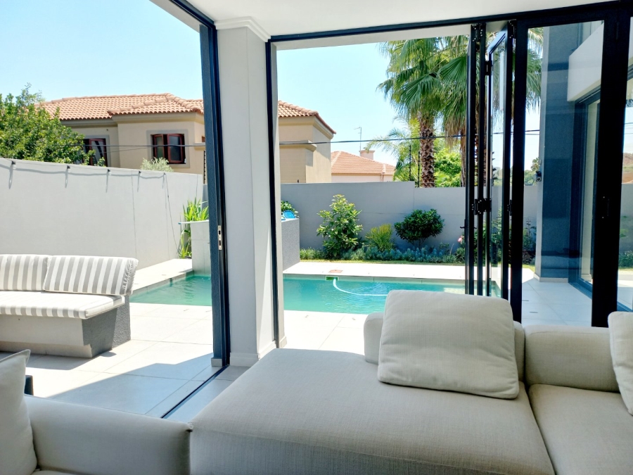  Bedroom Property for Sale in Morningside Manor Gauteng