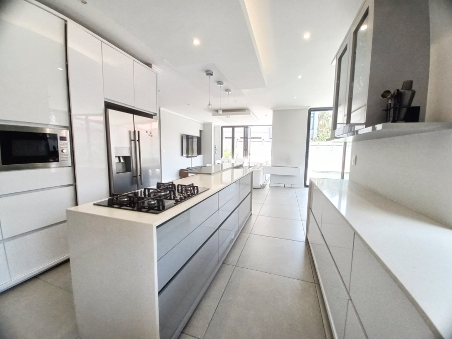  Bedroom Property for Sale in Morningside Manor Gauteng