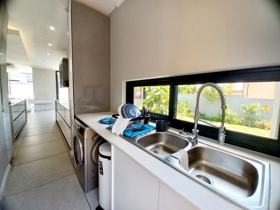  Bedroom Property for Sale in Morningside Manor Gauteng