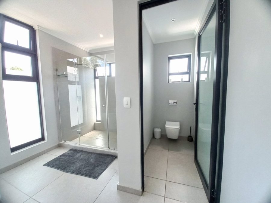  Bedroom Property for Sale in Morningside Manor Gauteng