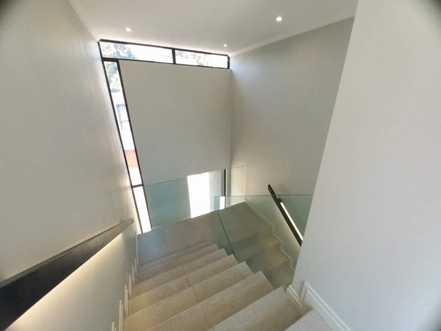  Bedroom Property for Sale in Morningside Manor Gauteng