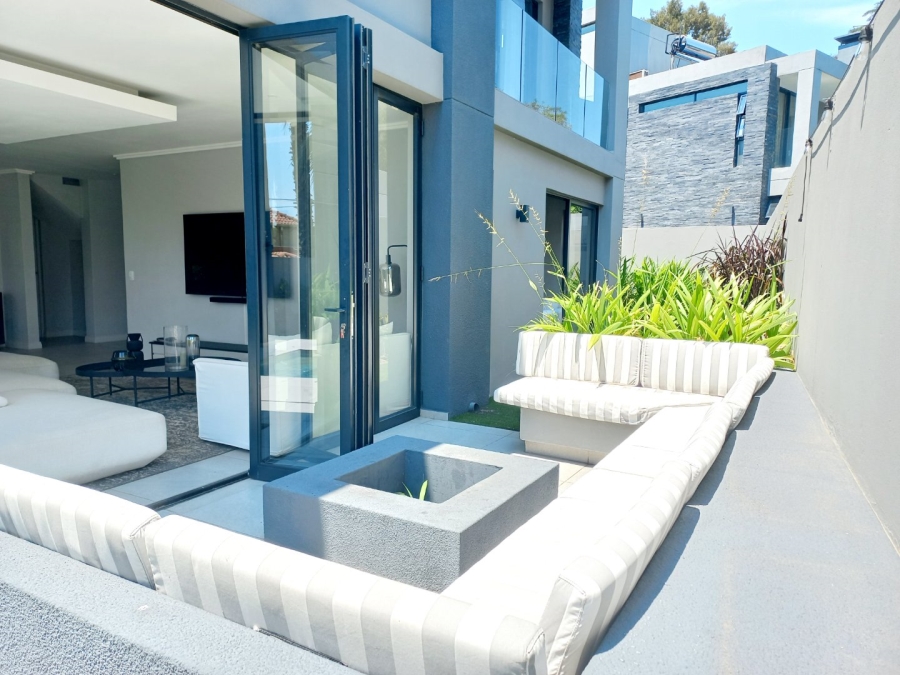  Bedroom Property for Sale in Morningside Manor Gauteng