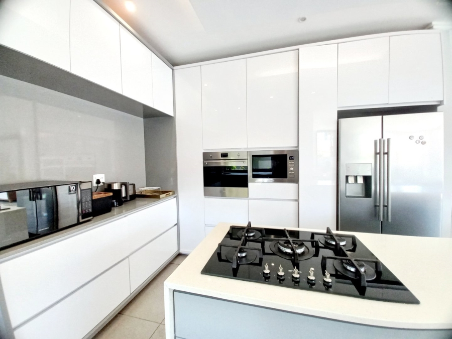  Bedroom Property for Sale in Morningside Manor Gauteng