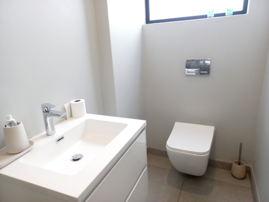  Bedroom Property for Sale in Morningside Manor Gauteng