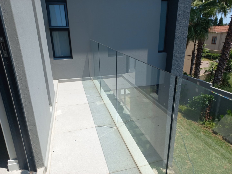  Bedroom Property for Sale in Morningside Manor Gauteng