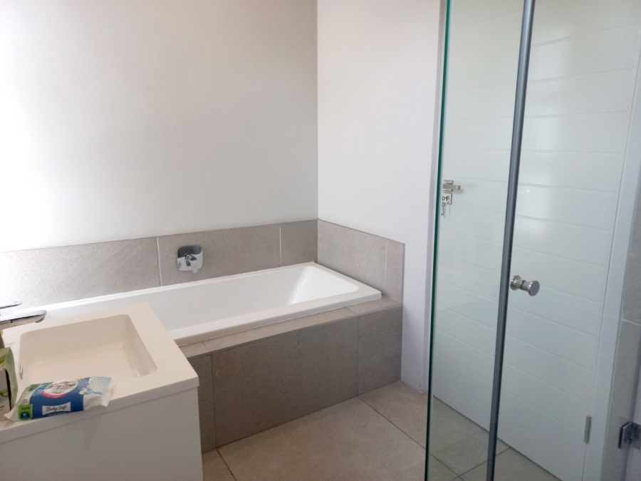  Bedroom Property for Sale in Morningside Manor Gauteng