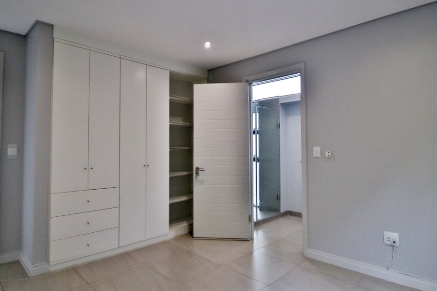  Bedroom Property for Sale in Sandown Gauteng