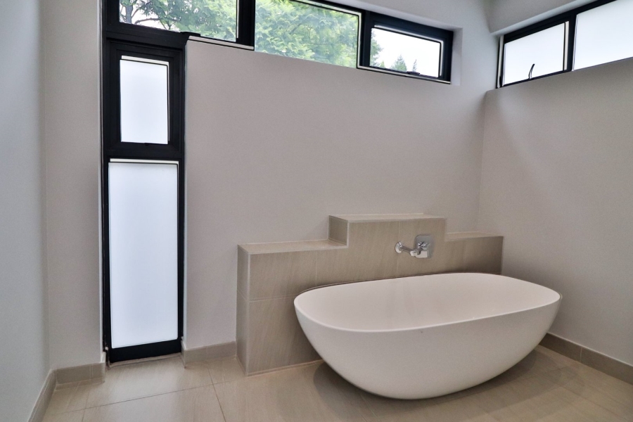  Bedroom Property for Sale in Sandown Gauteng