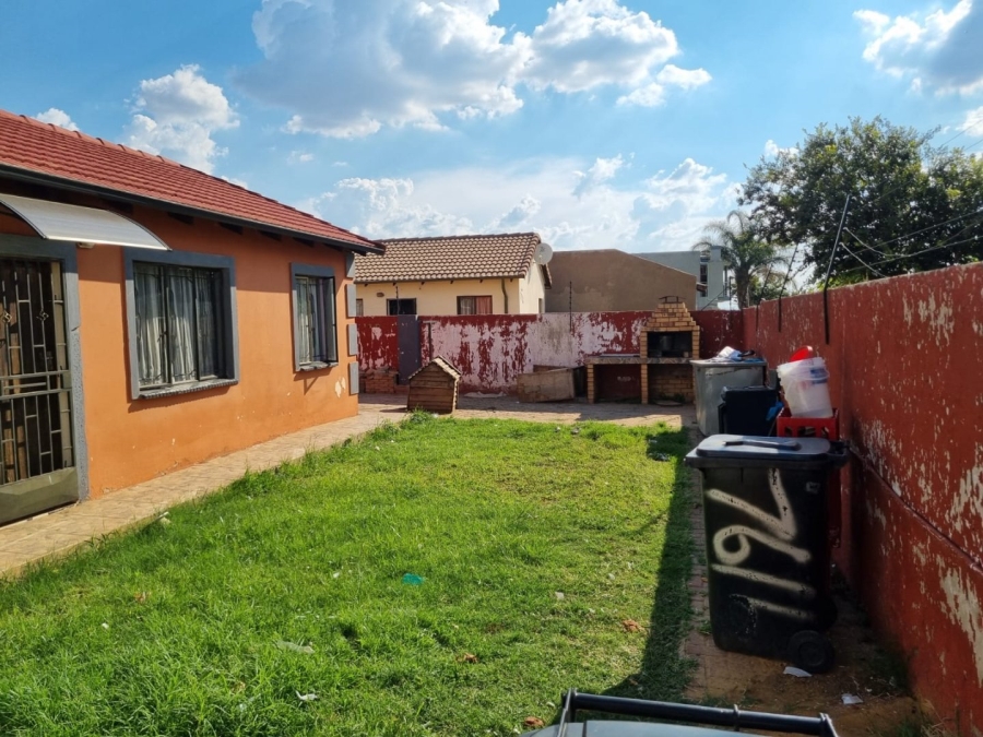 3 Bedroom Property for Sale in Windmill Park Gauteng