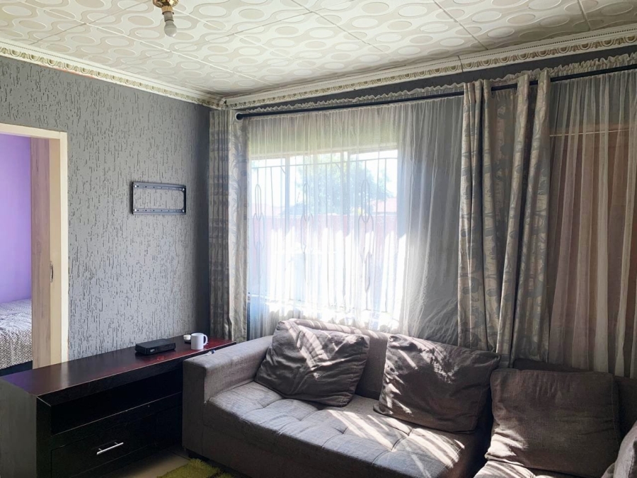 3 Bedroom Property for Sale in Windmill Park Gauteng