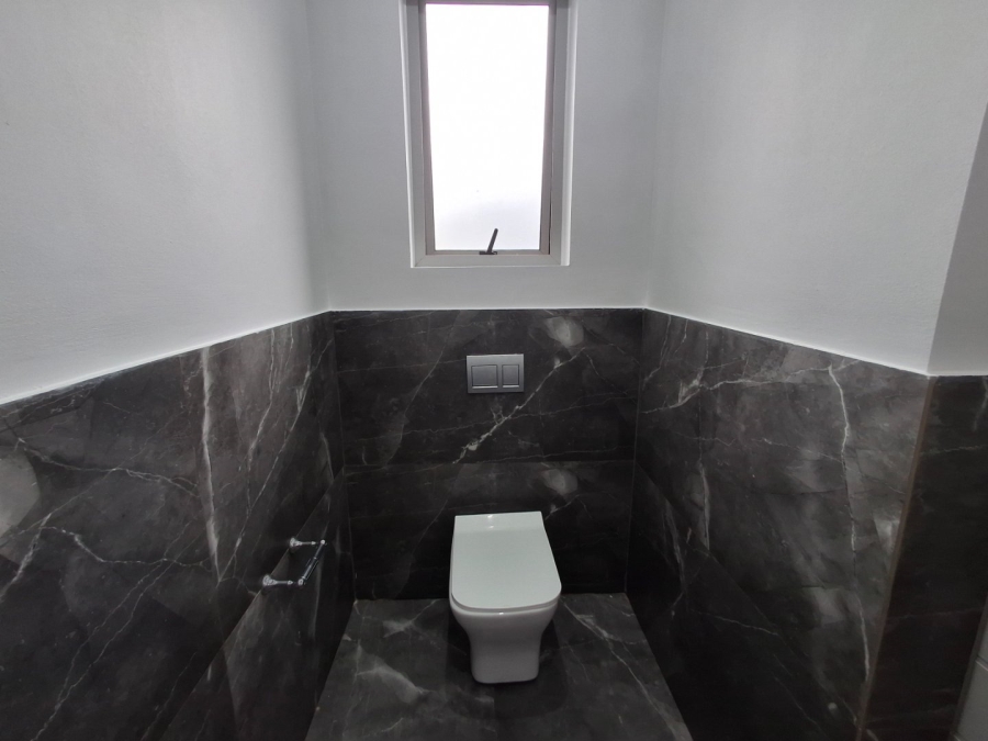 4 Bedroom Property for Sale in Morningside Manor Gauteng