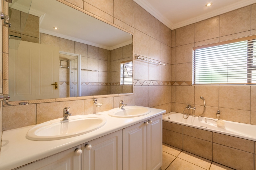 3 Bedroom Property for Sale in Equestria Gauteng