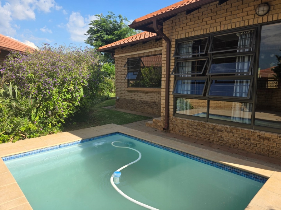 3 Bedroom Property for Sale in Equestria Gauteng
