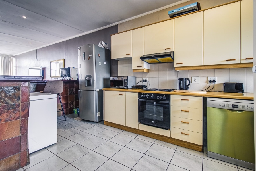  Bedroom Property for Sale in Dowerglen Gauteng