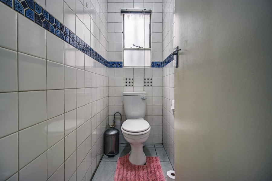  Bedroom Property for Sale in Dowerglen Gauteng