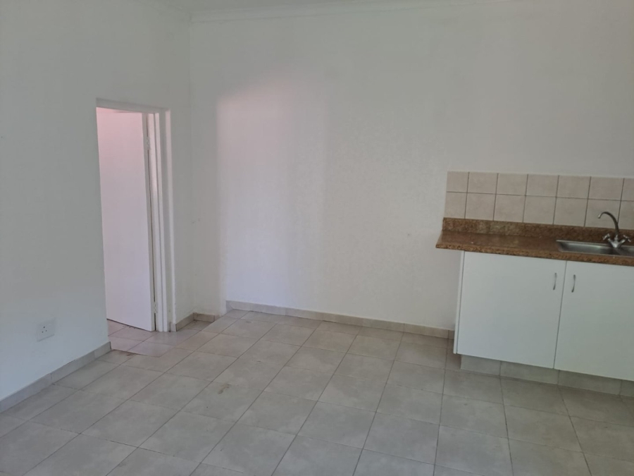 To Let 1 Bedroom Property for Rent in Norwood Gauteng