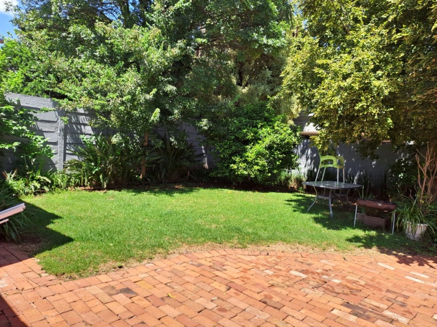 To Let 1 Bedroom Property for Rent in Norwood Gauteng