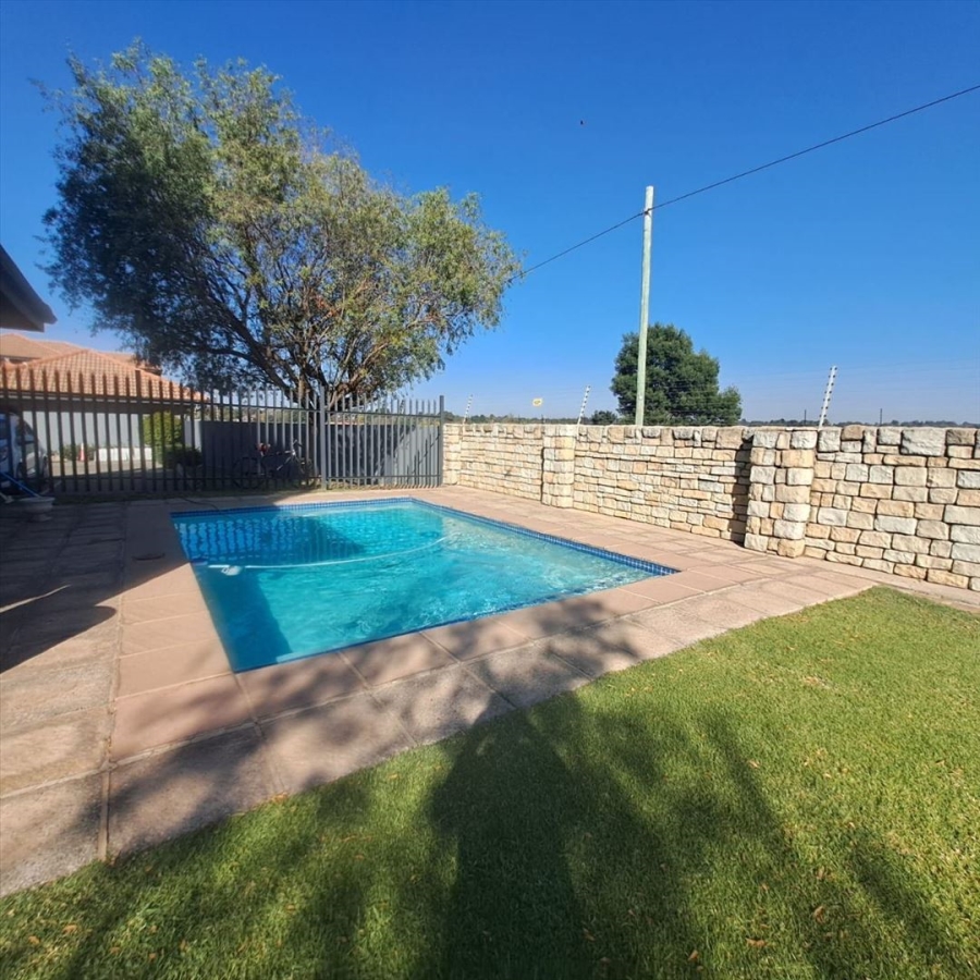 2 Bedroom Property for Sale in Rynfield Gauteng