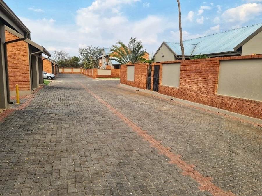 2 Bedroom Property for Sale in Montana Gauteng
