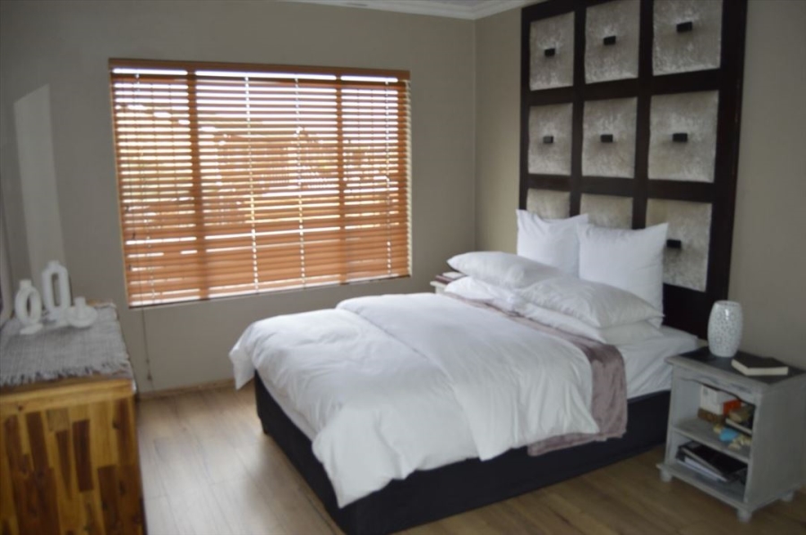 3 Bedroom Property for Sale in Birchleigh Gauteng