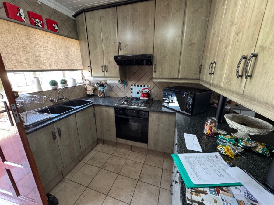 3 Bedroom Property for Sale in Birchleigh Gauteng