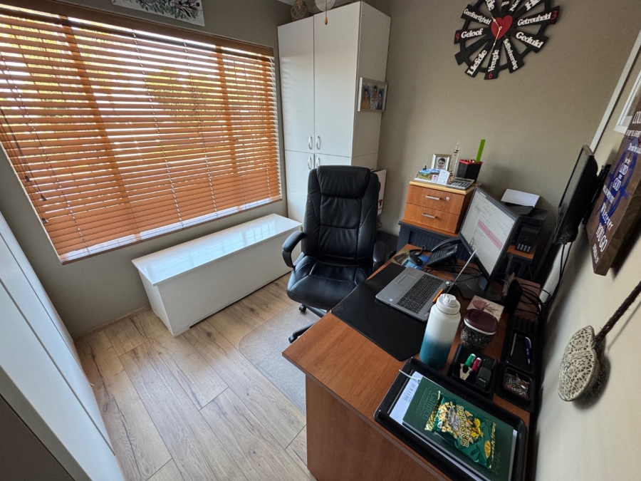 3 Bedroom Property for Sale in Birchleigh Gauteng