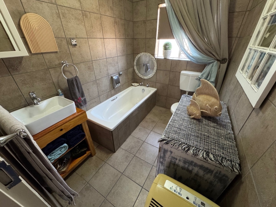 3 Bedroom Property for Sale in Birchleigh Gauteng