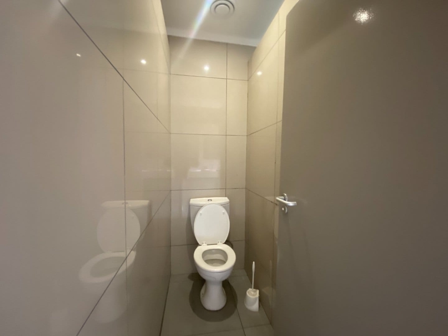  Bedroom Property for Sale in Vorna Valley Gauteng