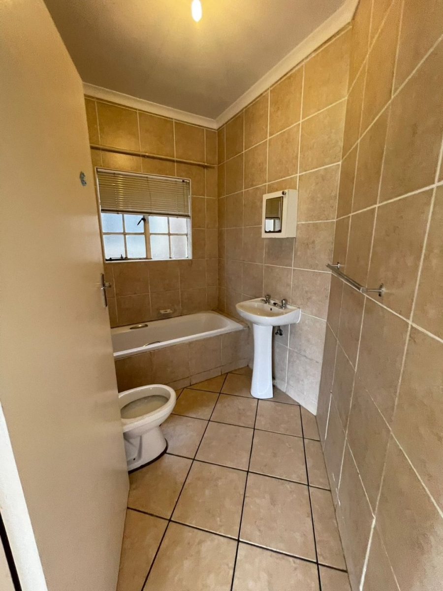 To Let 3 Bedroom Property for Rent in Terenure Gauteng