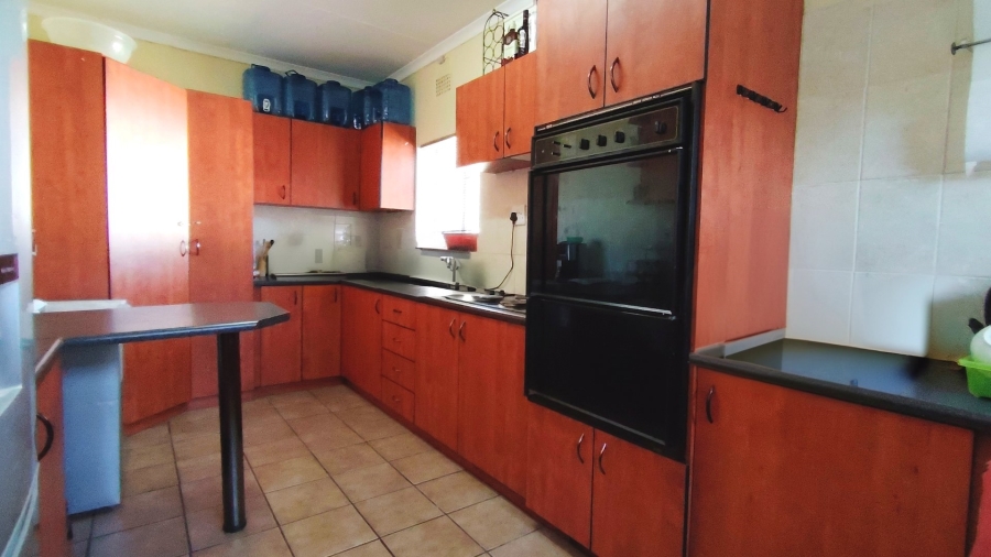 4 Bedroom Property for Sale in Vanderbijlpark SW 1 Gauteng