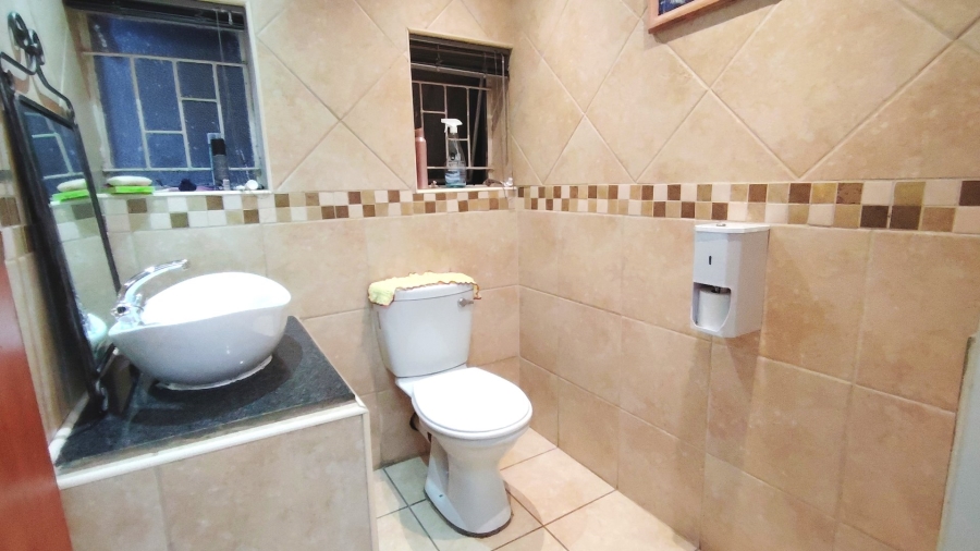 4 Bedroom Property for Sale in Vanderbijlpark SW 1 Gauteng