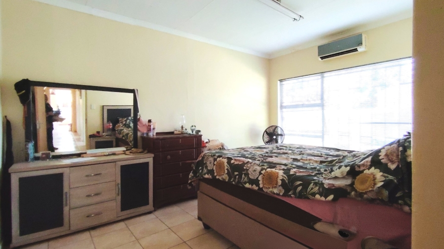 4 Bedroom Property for Sale in Vanderbijlpark SW 1 Gauteng
