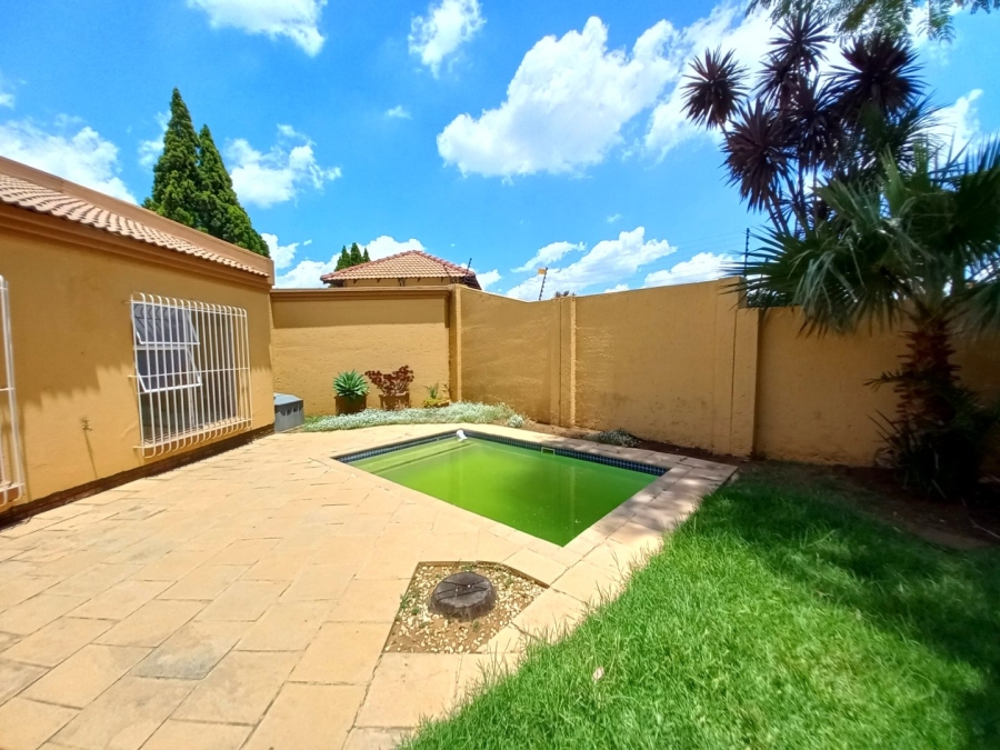 3 Bedroom Property for Sale in Eden Glen Gauteng