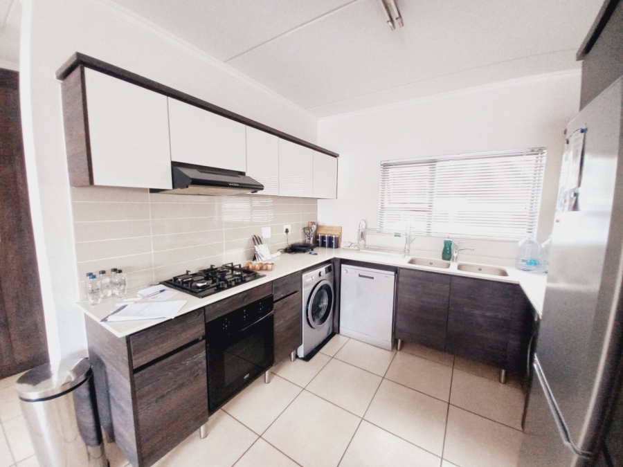 2 Bedroom Property for Sale in Greenstone Hill Gauteng