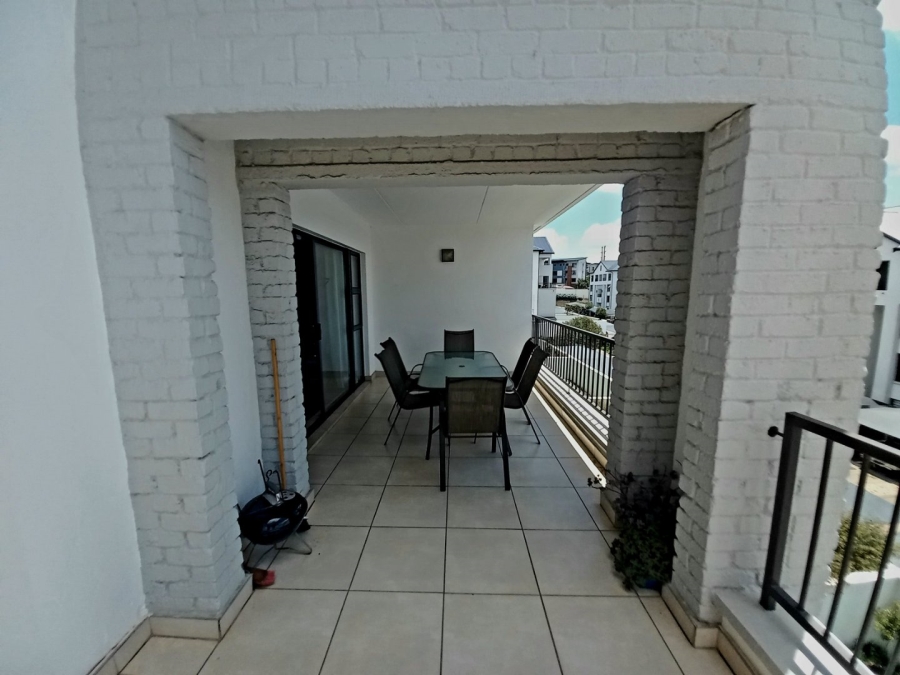 2 Bedroom Property for Sale in Greenstone Hill Gauteng