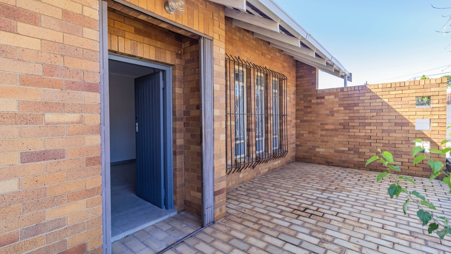 3 Bedroom Property for Sale in Robertsham Gauteng