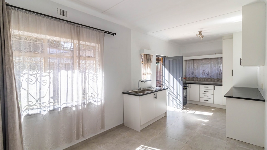 3 Bedroom Property for Sale in Robertsham Gauteng