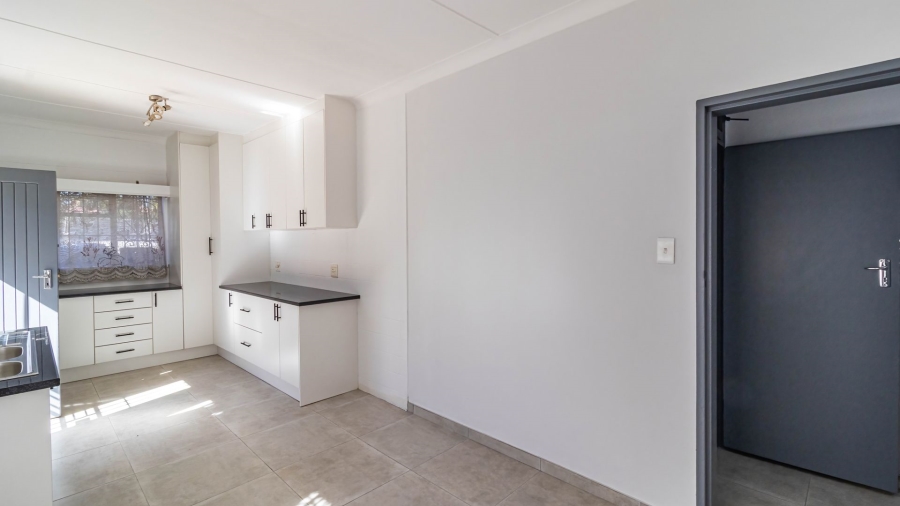 3 Bedroom Property for Sale in Robertsham Gauteng