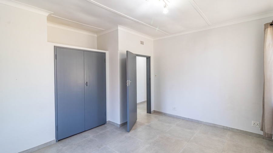 3 Bedroom Property for Sale in Robertsham Gauteng