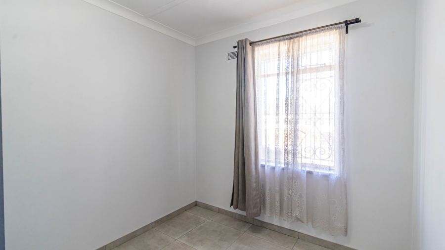 3 Bedroom Property for Sale in Robertsham Gauteng
