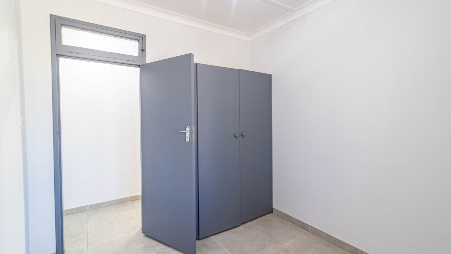 3 Bedroom Property for Sale in Robertsham Gauteng