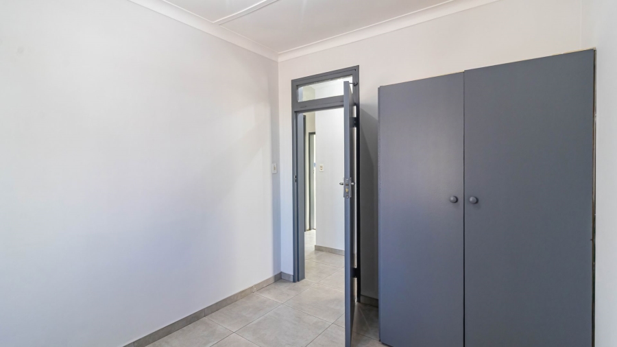 3 Bedroom Property for Sale in Robertsham Gauteng