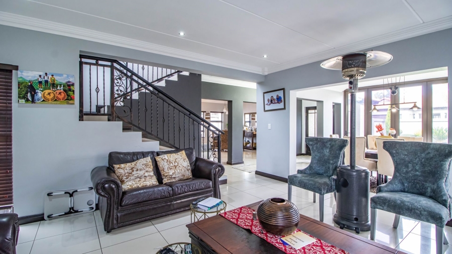 4 Bedroom Property for Sale in Glen Marais Gauteng